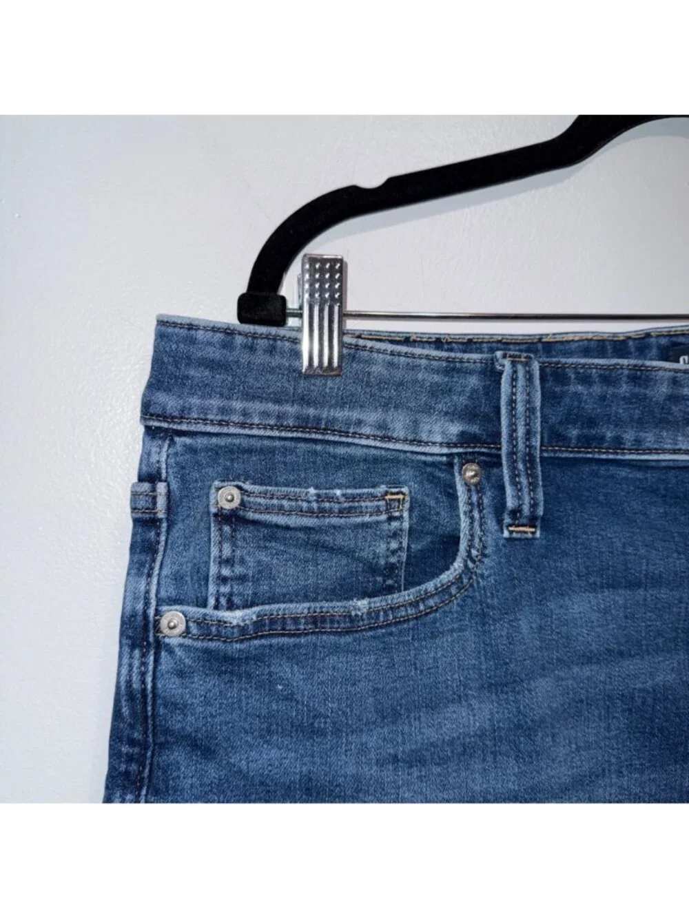 Gap Denim Womens 9" Bermuda Shorts Size 18/34 Dark Wash Cotton Blend Roll Cuff - Picture 2 of 6